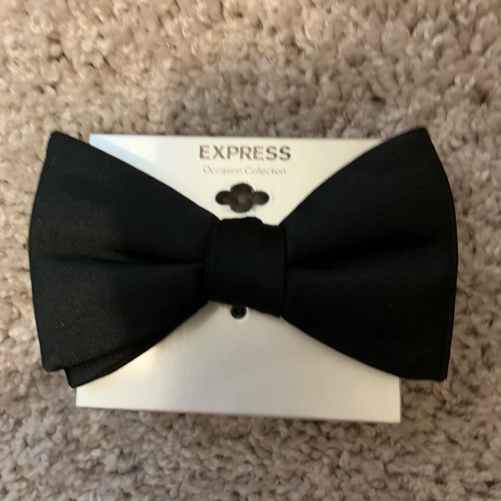 NWT express bow tie